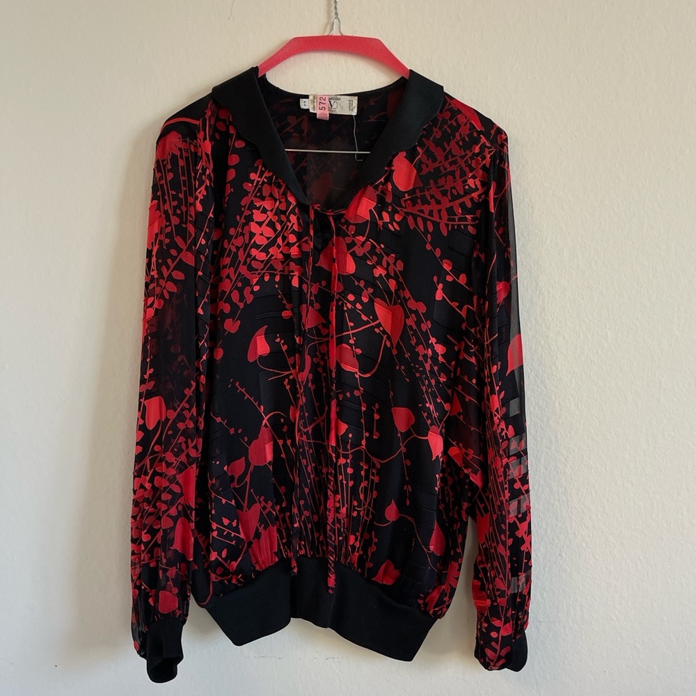 Chic Red and Black Patterned Blouse